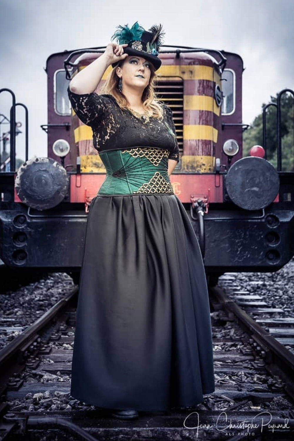 Embellished Couture Underbust Corset Waspie In Green