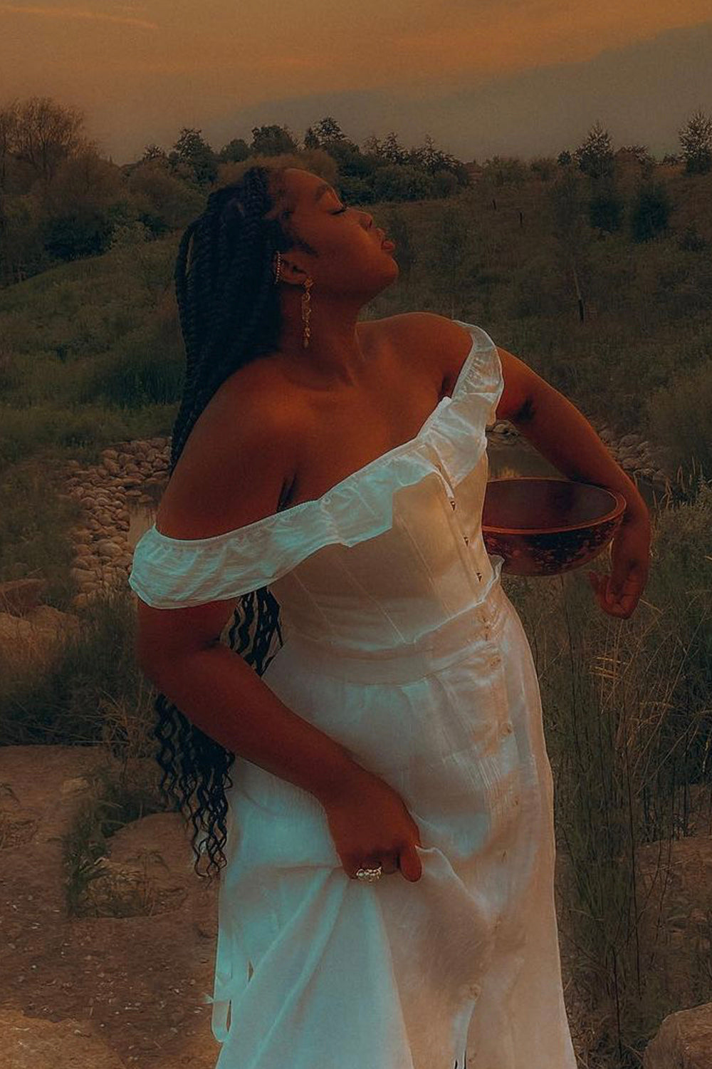 White Cotton Straight Bustline Corset Top With Off The Shoulder Sleeves