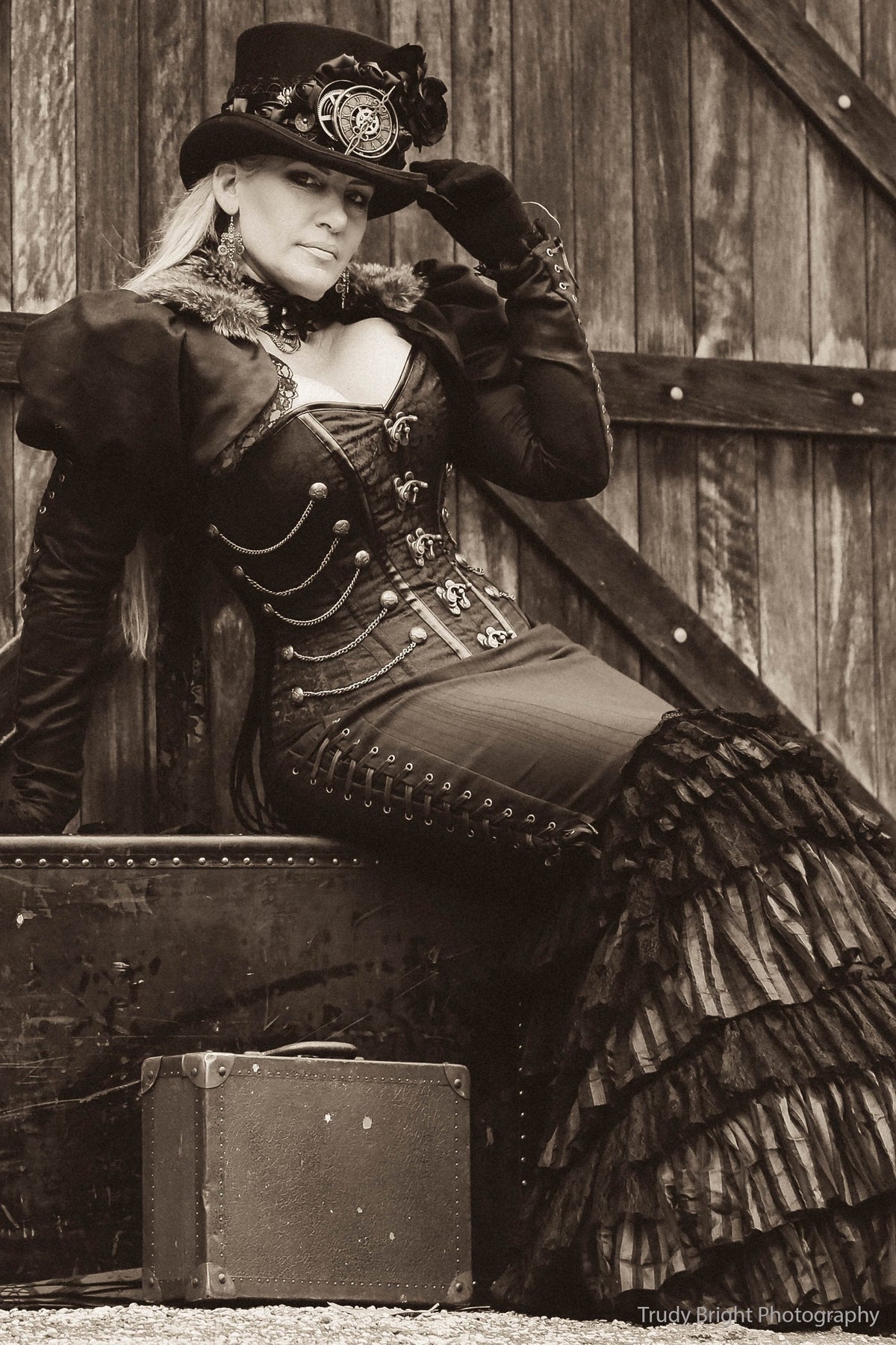 Black Steampunk Corset With Chains