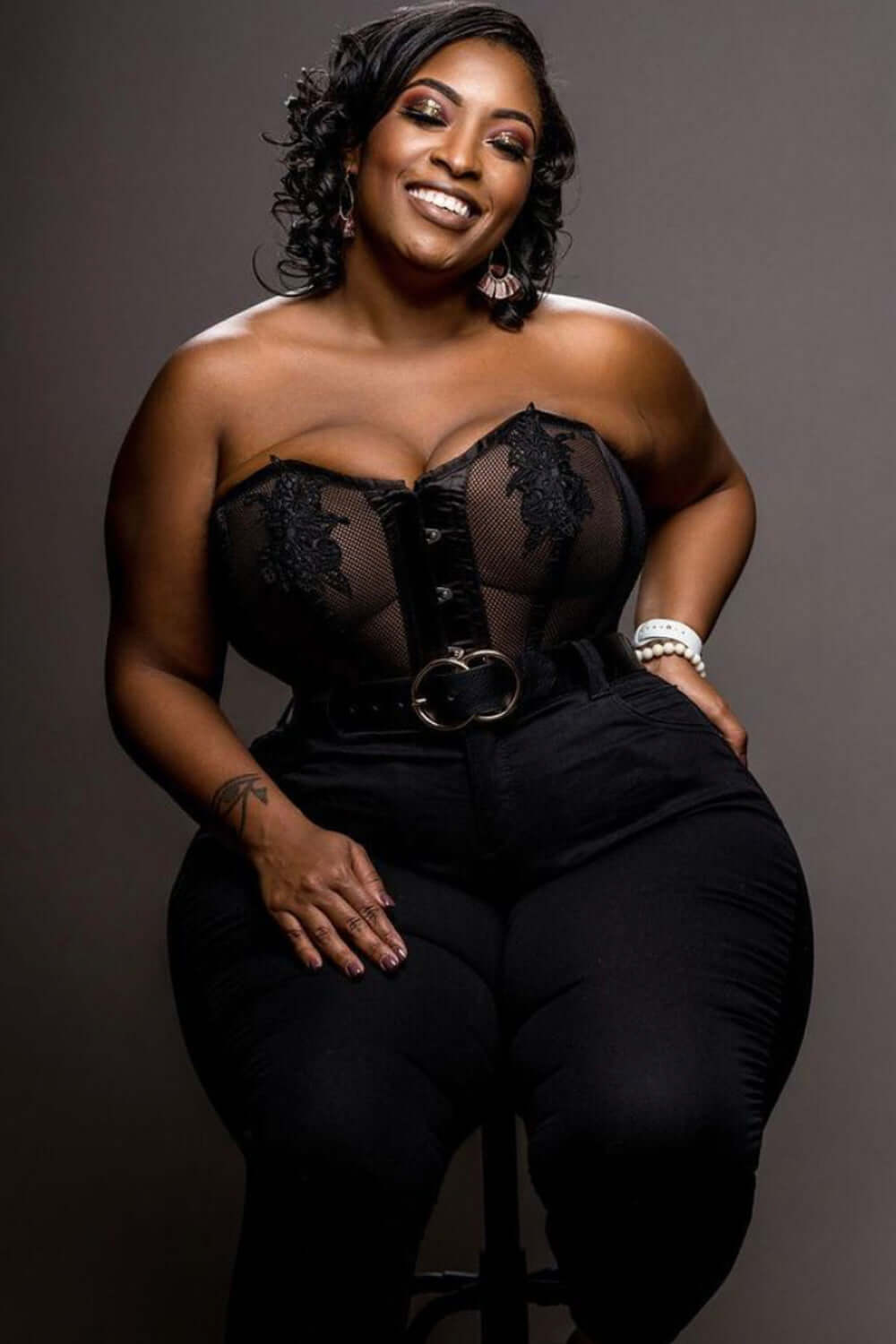 Black Mesh And Lace Appliqué Waist Taming Overbust Corset